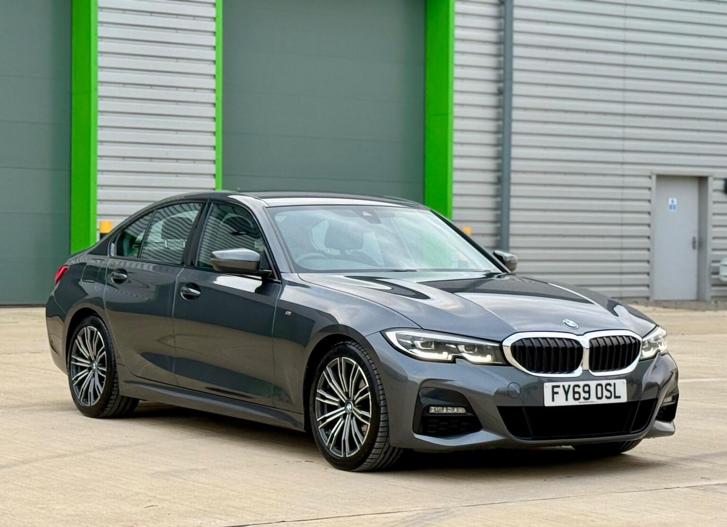 Used BMW 3 Series 2019 for sale - 77688999: Photo 2