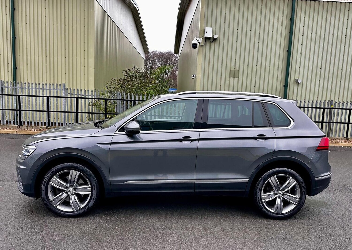 Used Volkswagen Tiguan 2017 for sale - 77689001: Photo 43