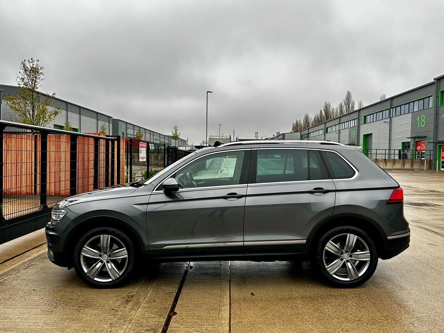 Used Volkswagen Tiguan 2017 for sale - 77689001: Photo 73