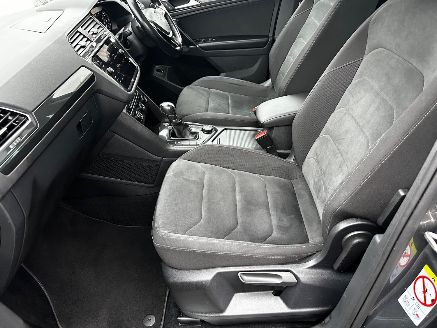 Used Volkswagen Tiguan 2017 for sale - 77689001: Photo 9