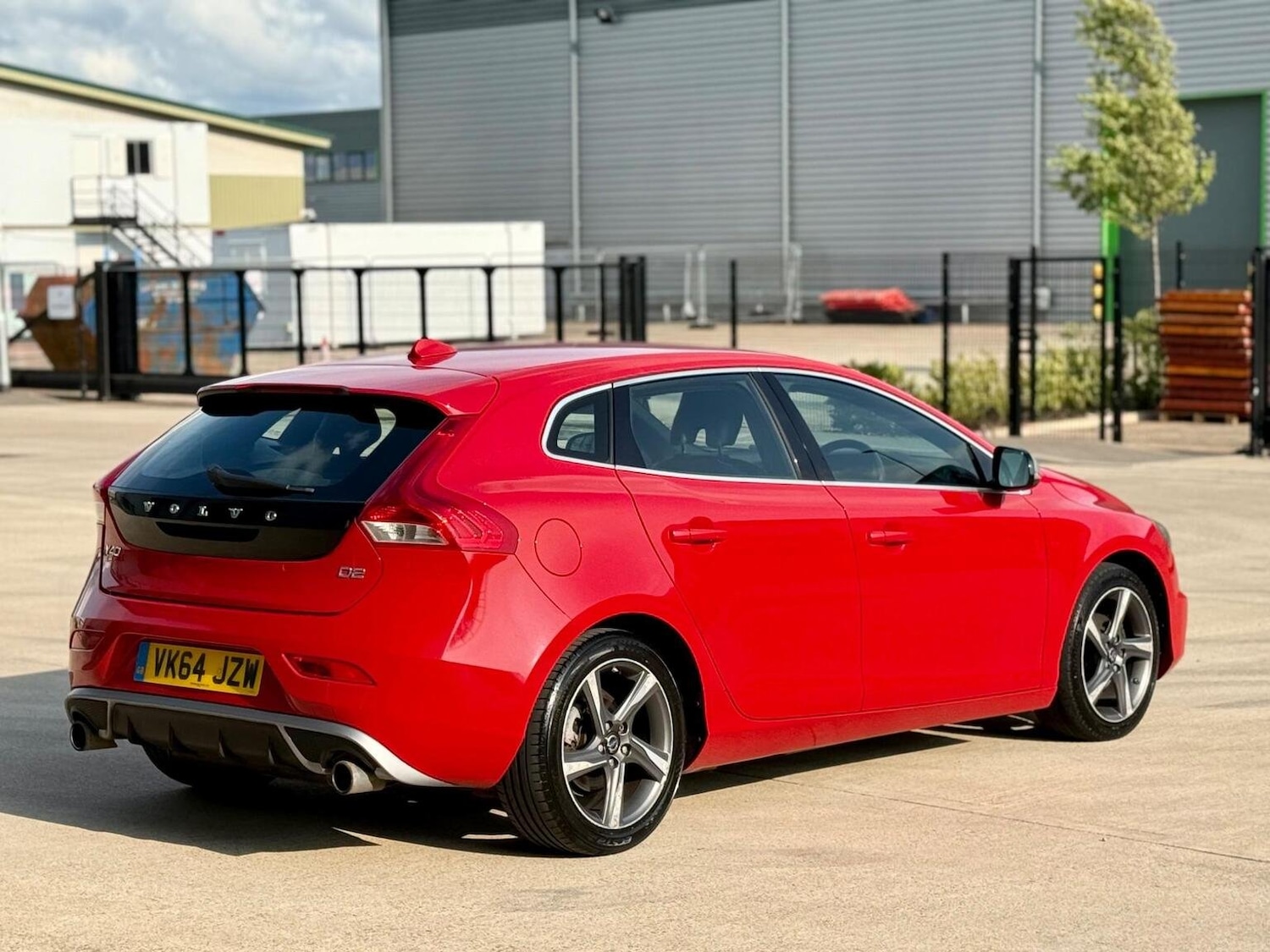 Used Volvo V40 2014 for sale - 77688974: Photo 40