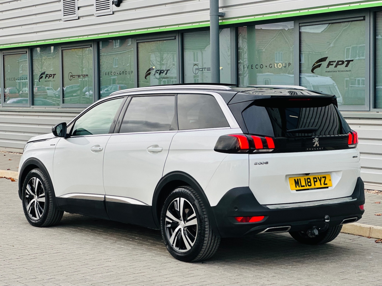 Used Peugeot 5008 2018 for sale - 76358253: Photo 4