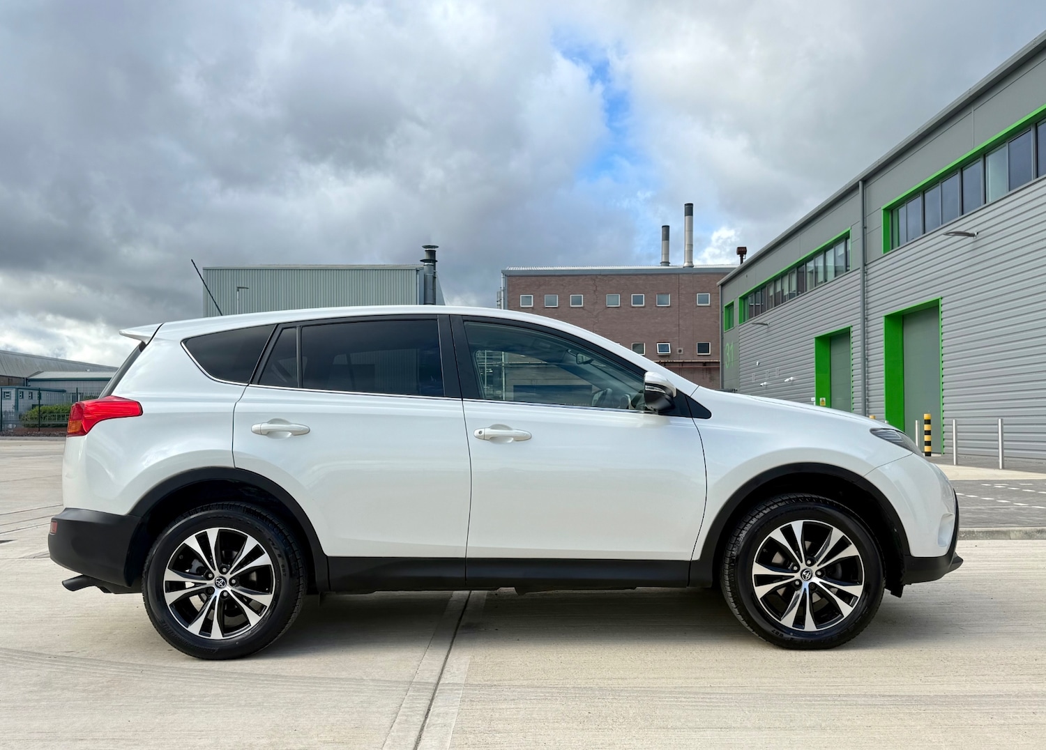 Used Toyota RAV4 2015 for sale - 76334858: Photo 16