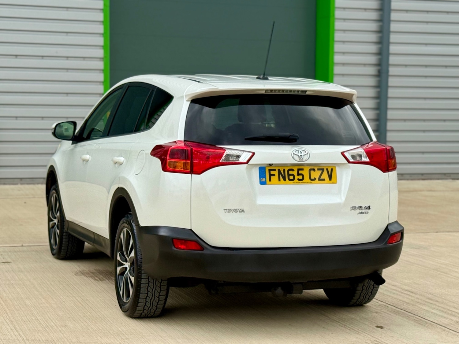 Used Toyota RAV4 2015 for sale - 76334858: Photo 18