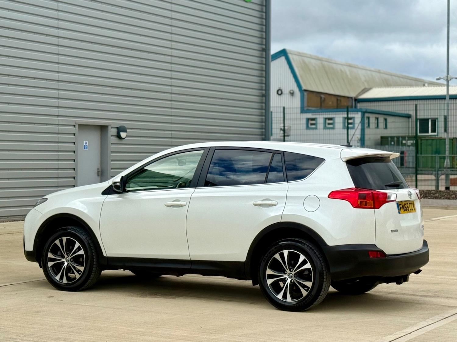 Used Toyota RAV4 2015 for sale - 76334858: Photo 19