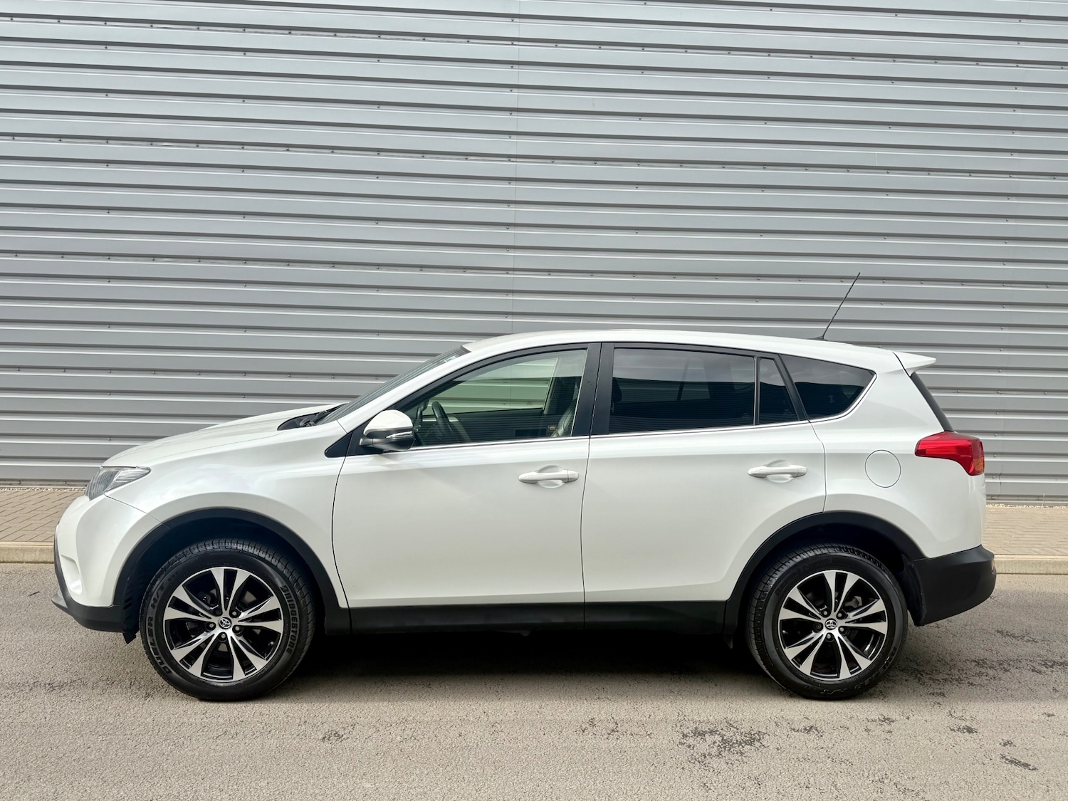 Used Toyota RAV4 2015 for sale - 76334858: Photo 27