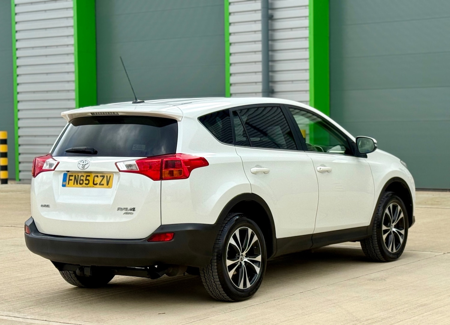 Used Toyota RAV4 2015 for sale - 76334858: Photo 30