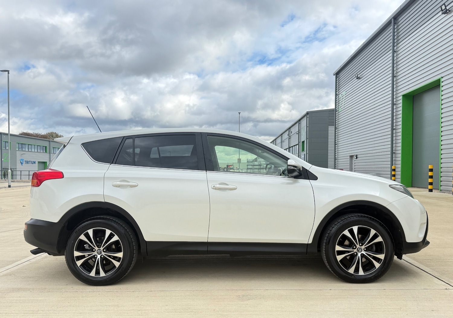 Used Toyota RAV4 2015 for sale - 76334858: Photo 31