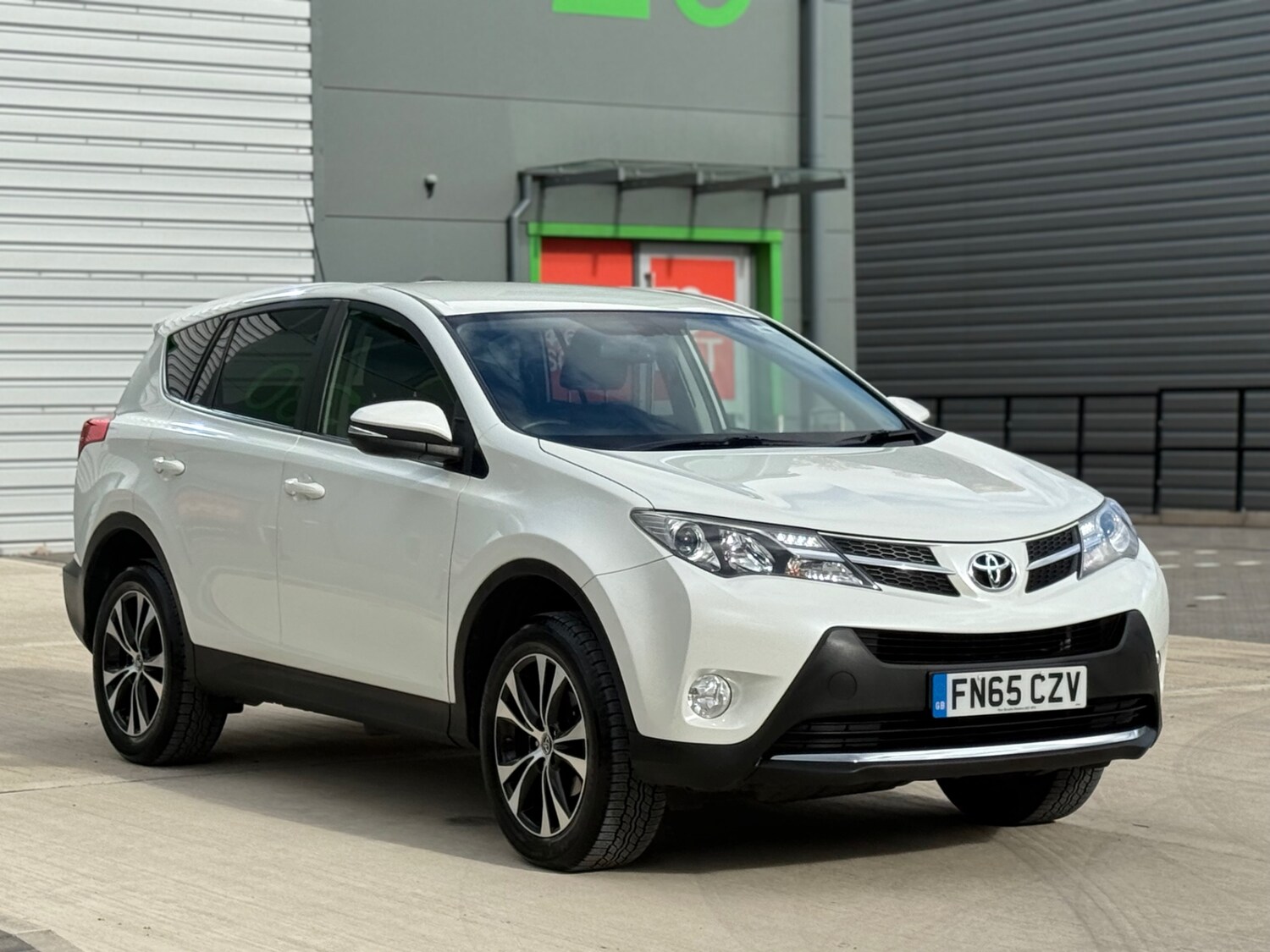 Used Toyota RAV4 2015 for sale - 76334858: Photo 37