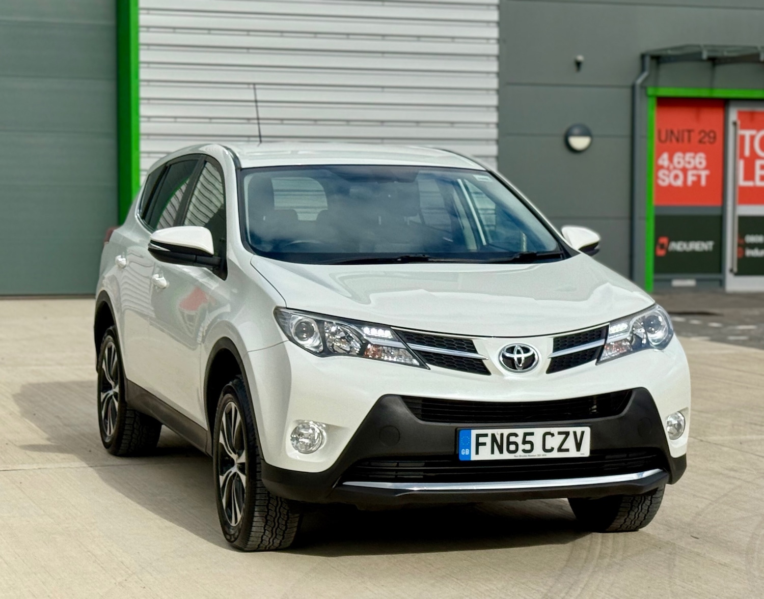 Used Toyota RAV4 2015 for sale - 76334858: Photo 38