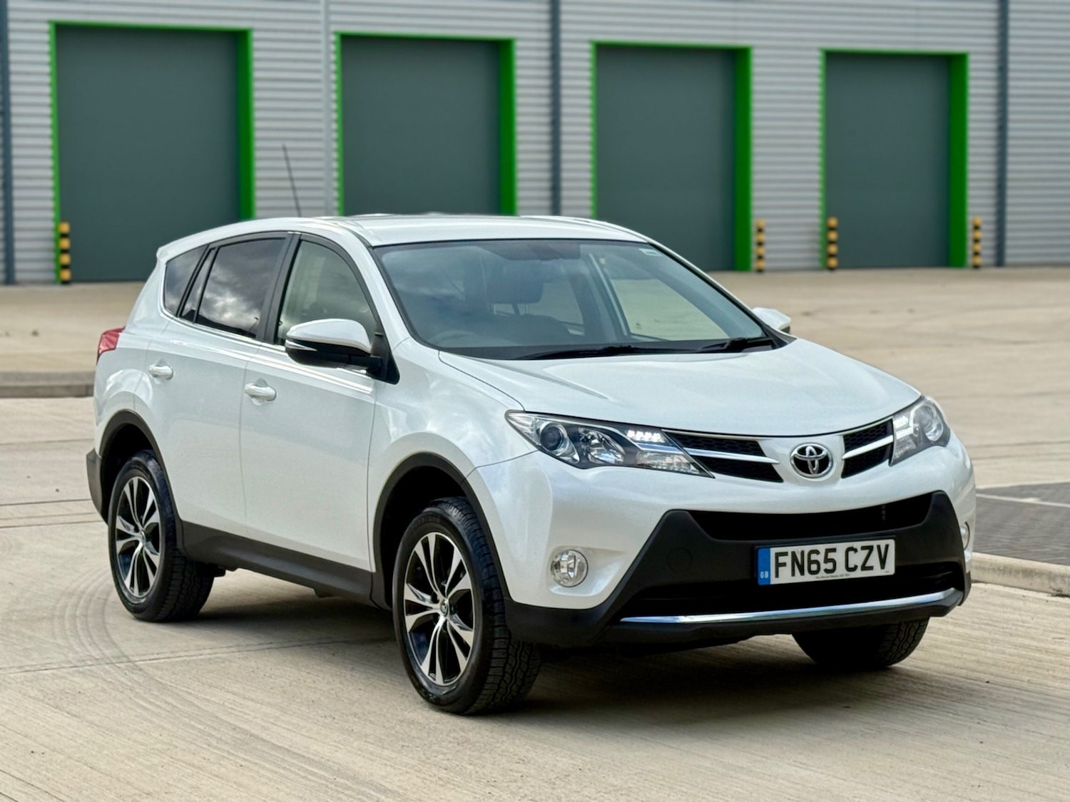 Used Toyota RAV4 2015 for sale - 76334858: Photo 41