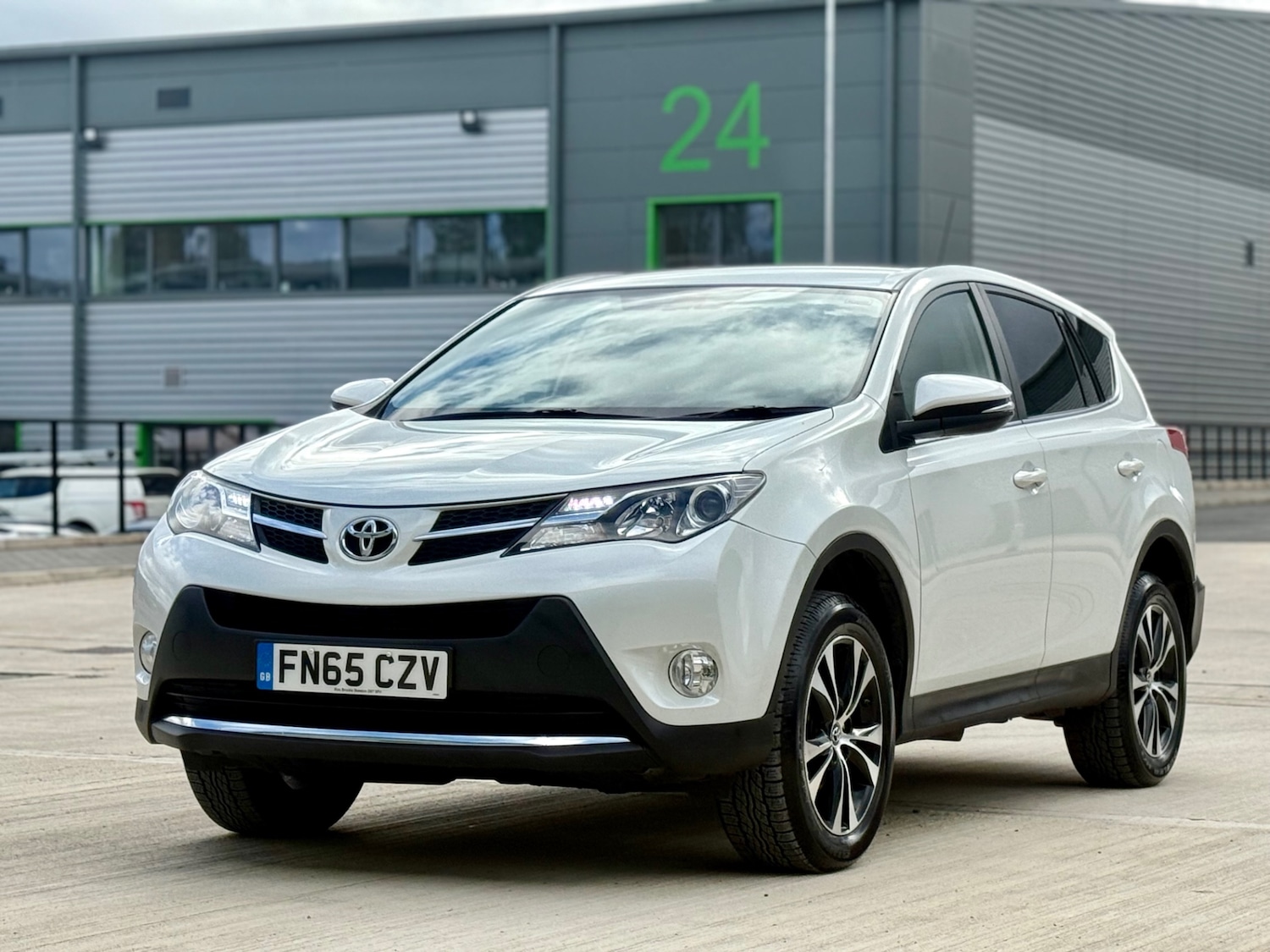 Used Toyota RAV4 2015 for sale - 76334858: Photo 43