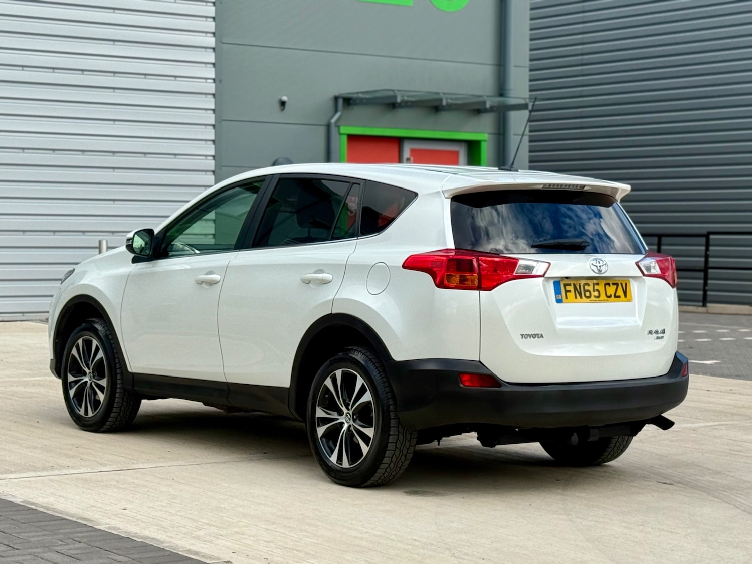 Used Toyota RAV4 2015 for sale - 76334858: Photo 45