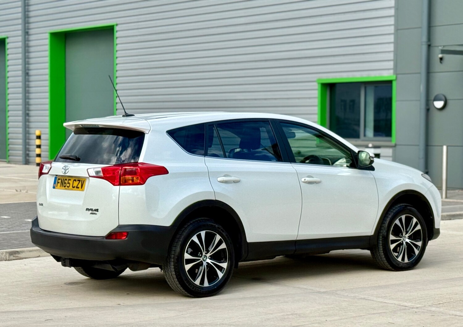 Used Toyota RAV4 2015 for sale - 76334858: Photo 51