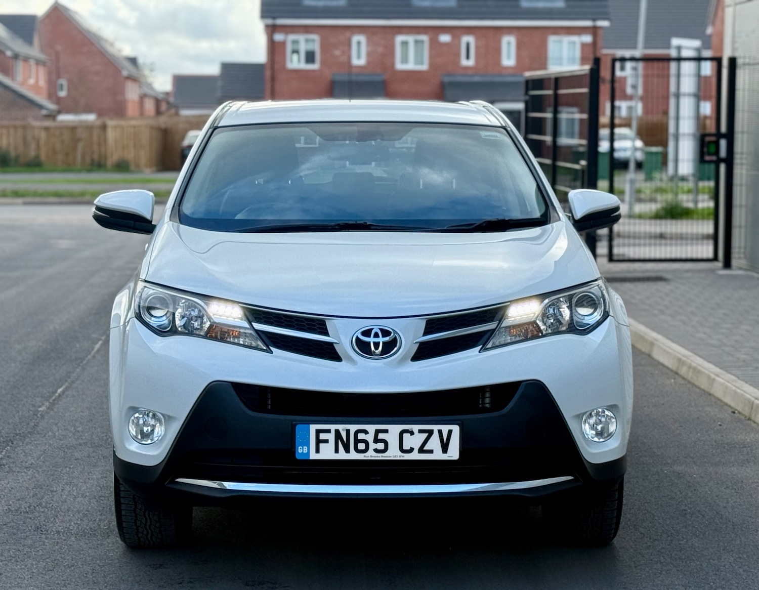 Used Toyota RAV4 2015 for sale - 76334858: Photo 57