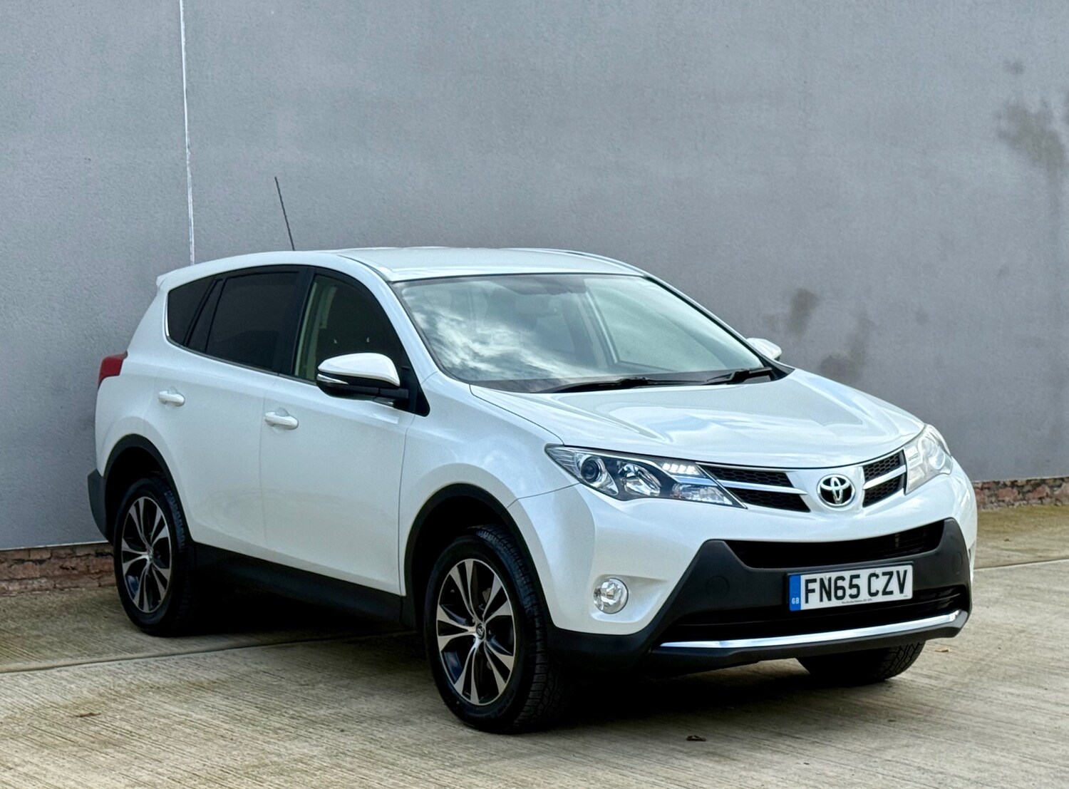 Used Toyota RAV4 2015 for sale - 76334858: Photo 63