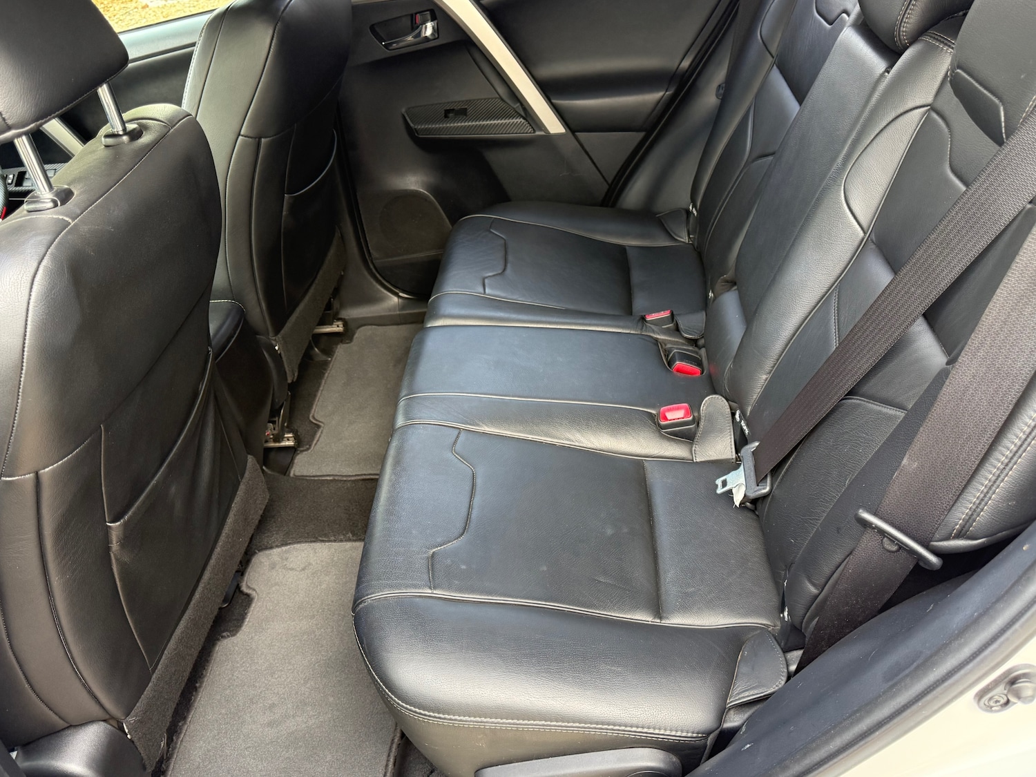 Used Toyota RAV4 2015 for sale - 76334858: Photo 65