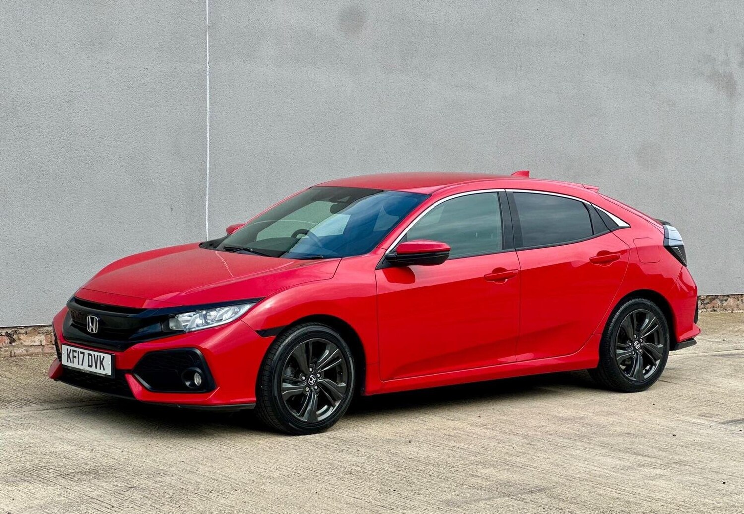 Used Honda Civic 2017 for sale - 77688991: Photo 18