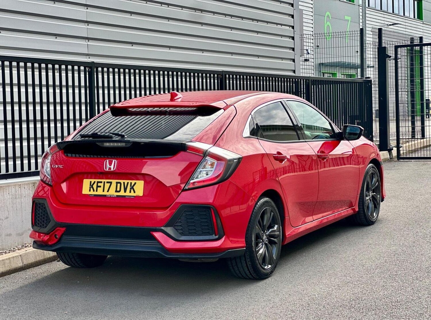 Used Honda Civic 2017 for sale - 77688991: Photo 26