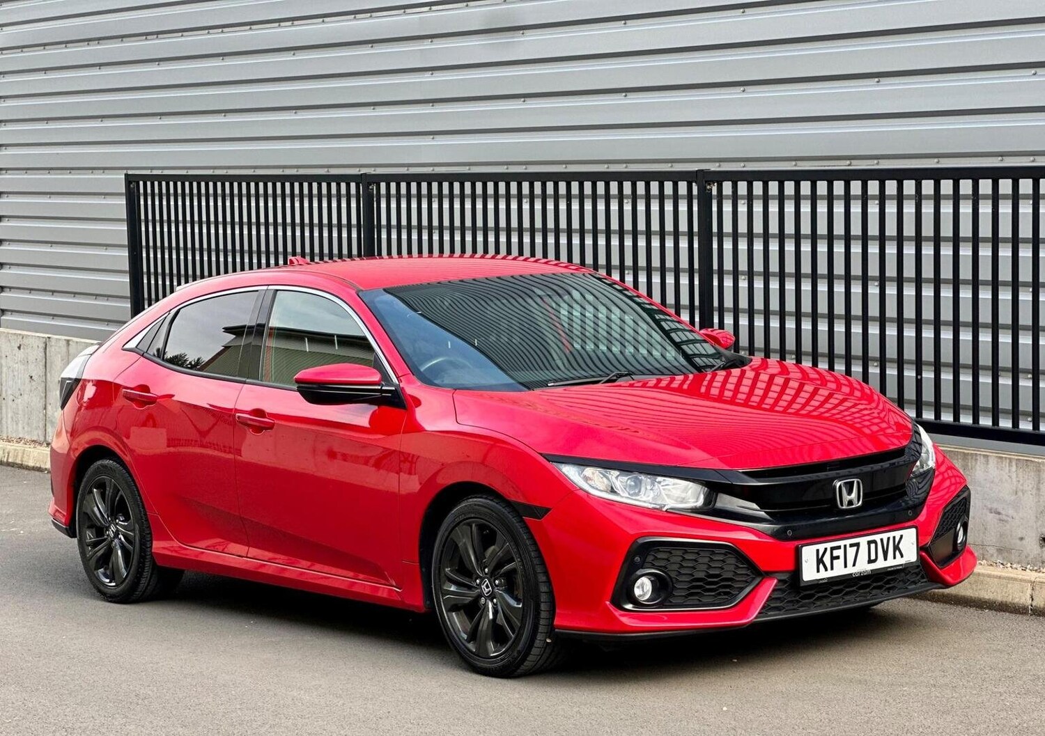 Used Honda Civic 2017 for sale - 77688991: Photo 31