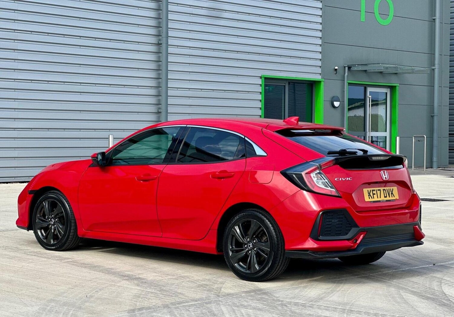 Used Honda Civic 2017 for sale - 77688991: Photo 40