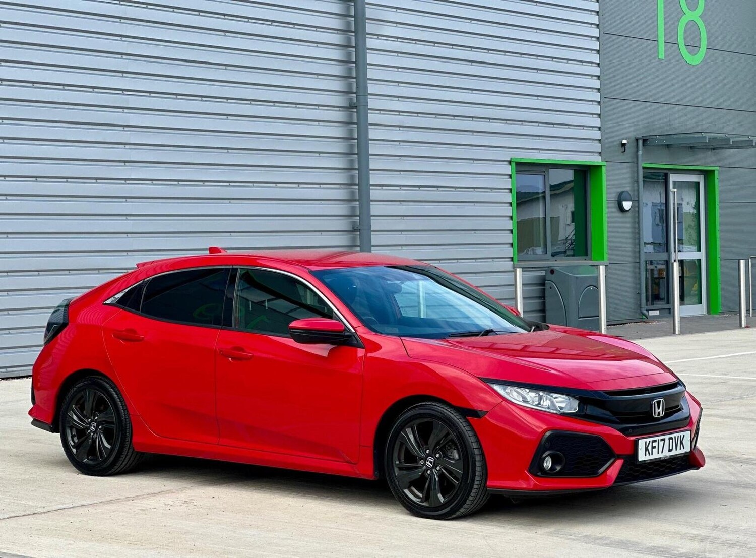 Used Honda Civic 2017 for sale - 77688991: Photo 60