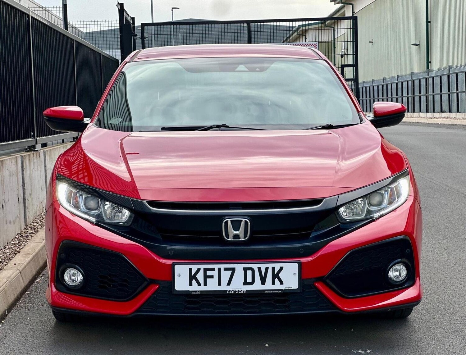 Used Honda Civic 2017 for sale - 77688991: Photo 72