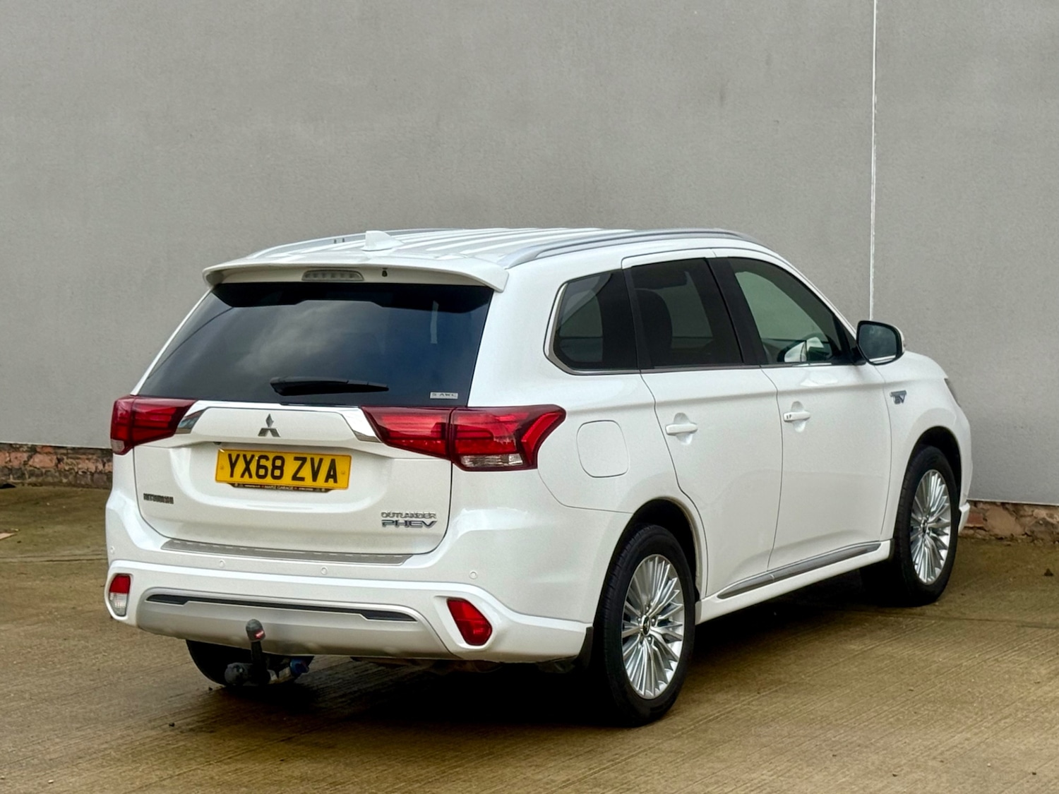 Used Mitsubishi Outlander 2018 for sale - 77438699: Photo 51