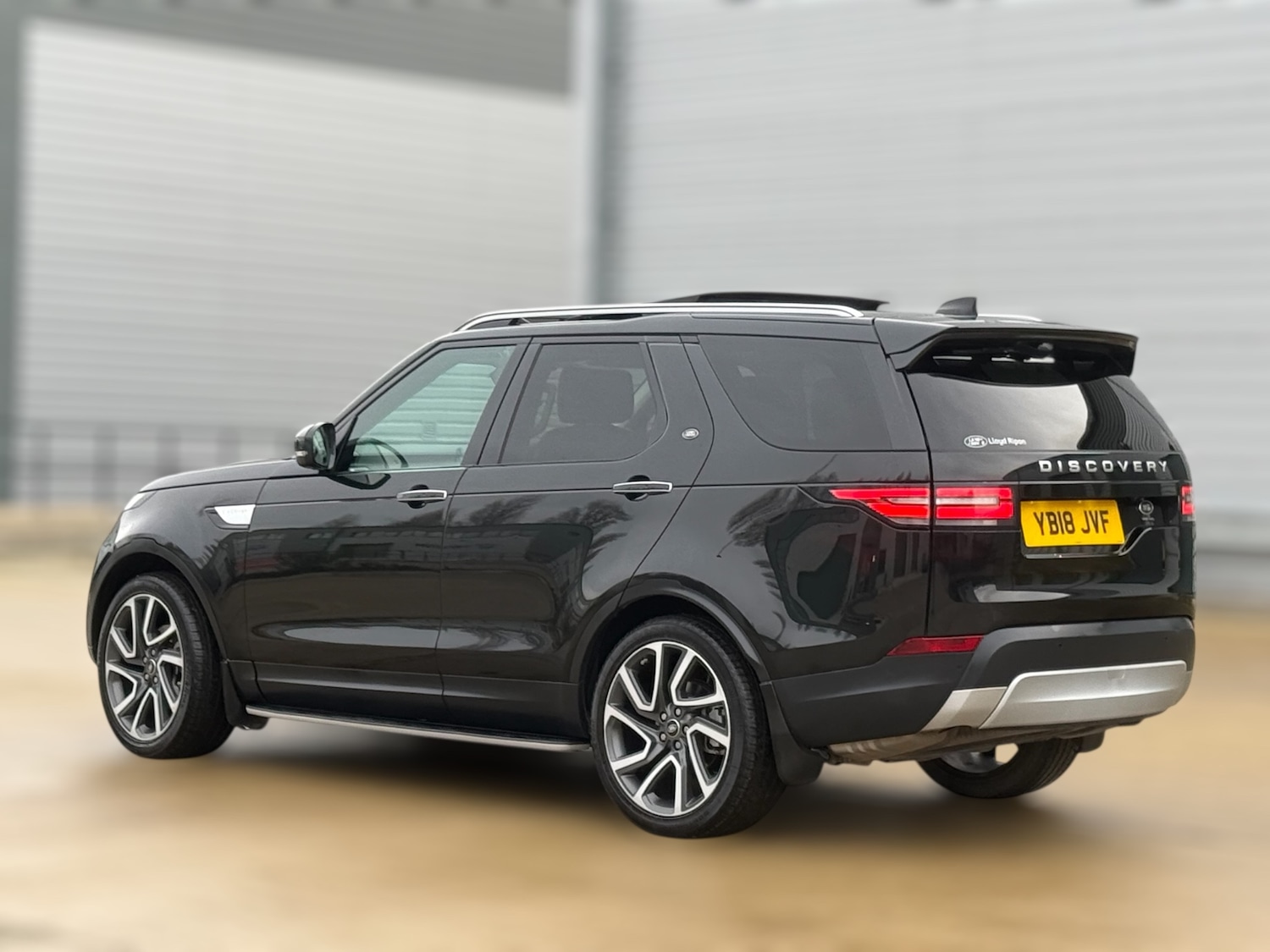 Used Land Rover Discovery 2018 for sale - 77201634: Photo 26