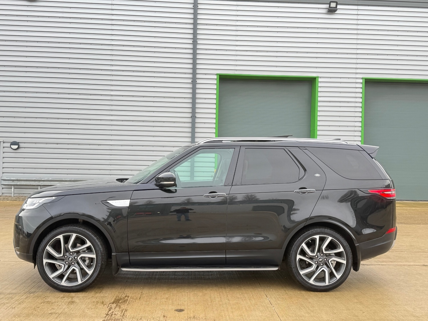 Used Land Rover Discovery 2018 for sale - 77201634: Photo 43