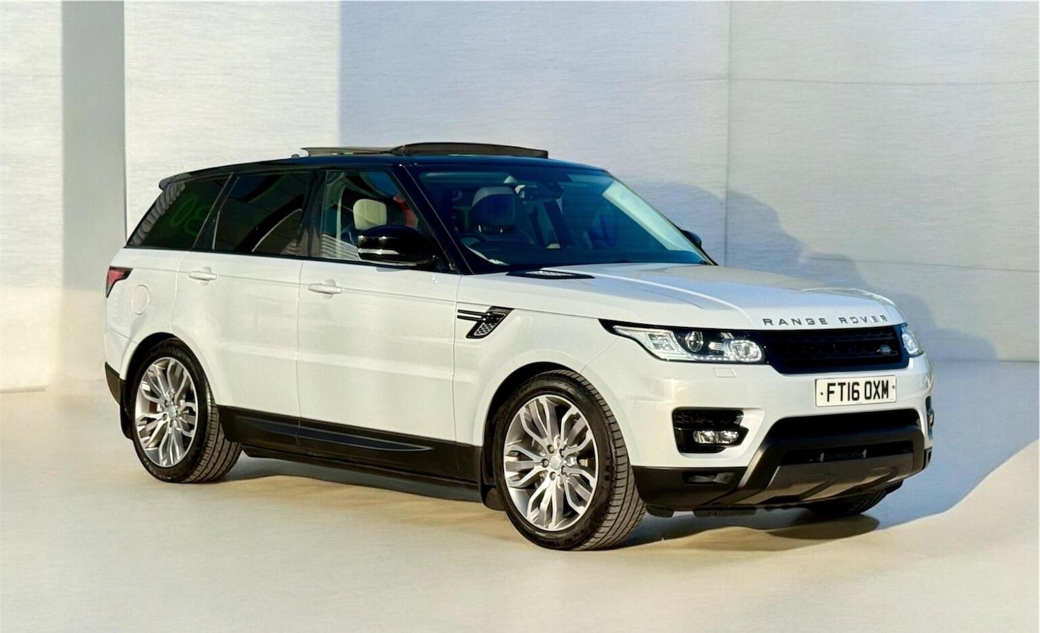 Used Land Rover Range Rover Sport 2016 for sale - 77759024: Photo 2