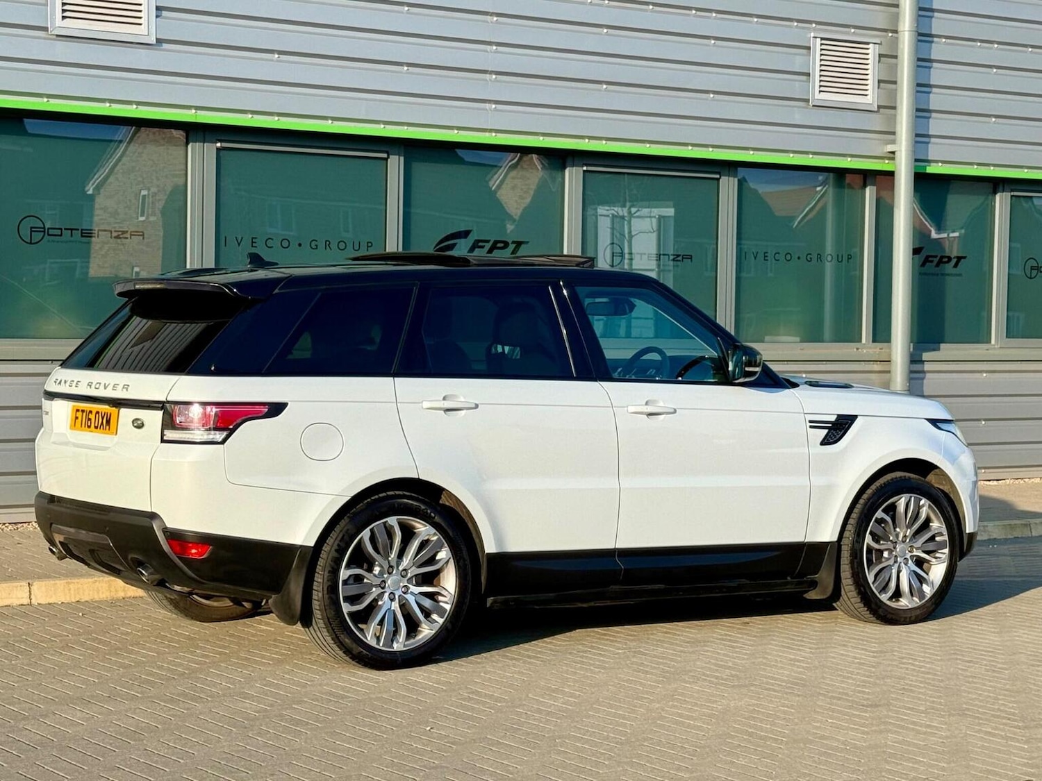 Used Land Rover Range Rover Sport 2016 for sale - 77759024: Photo 69