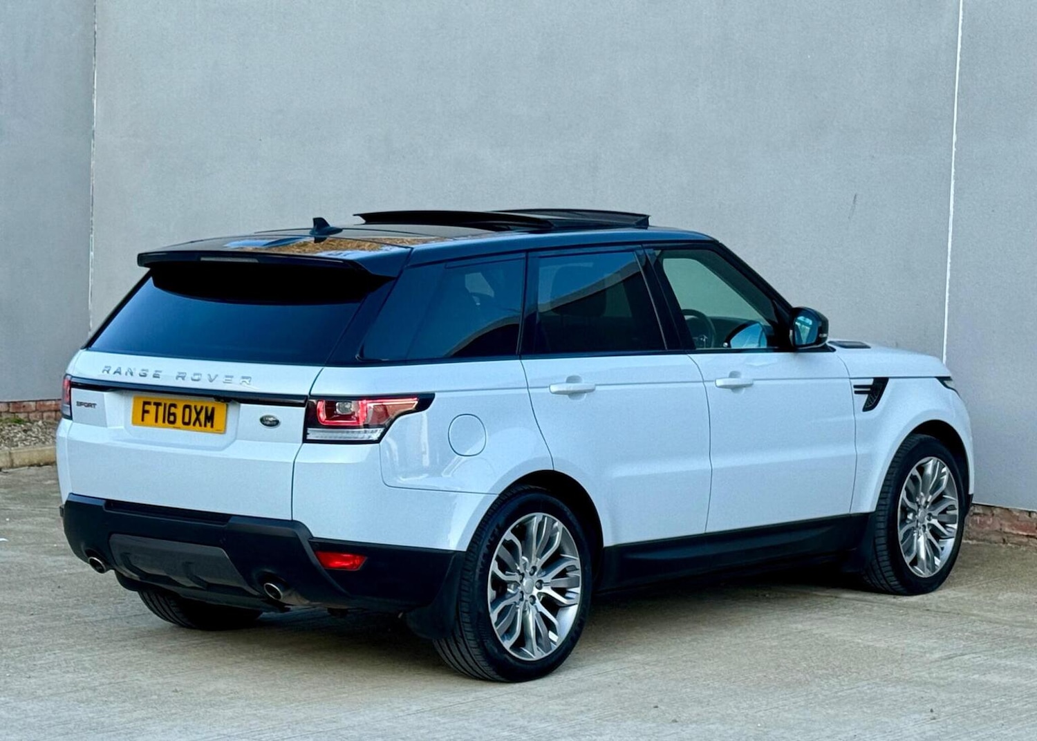 Used Land Rover Range Rover Sport 2016 for sale - 77759024: Photo 75