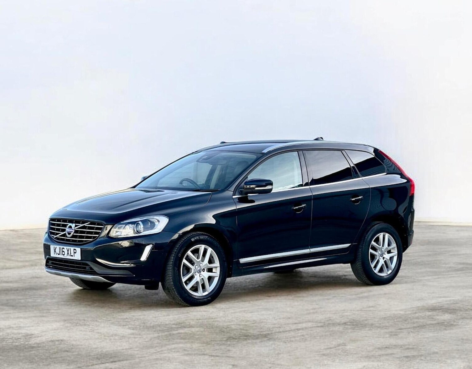 Used Volvo XC60 2016 for sale - 77688985: Photo 31