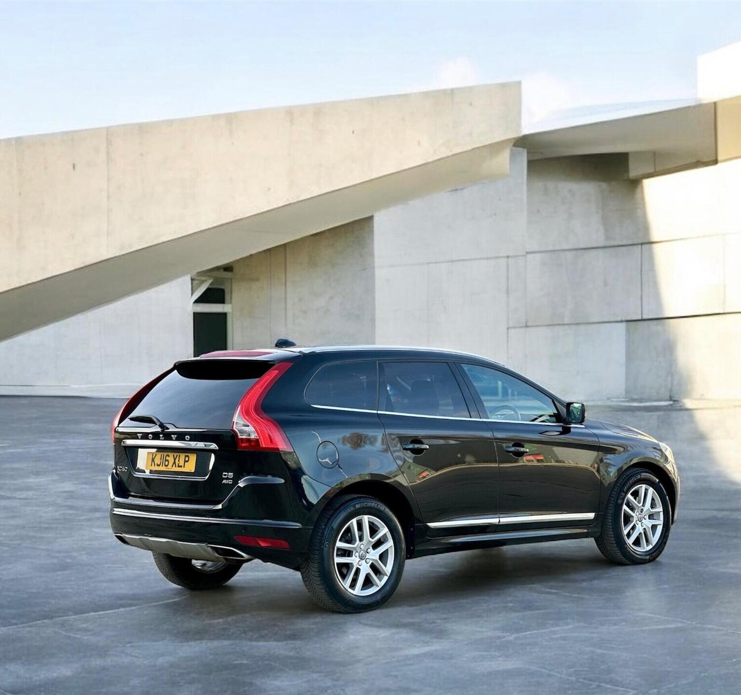 Used Volvo XC60 2016 for sale - 77688985: Photo 32