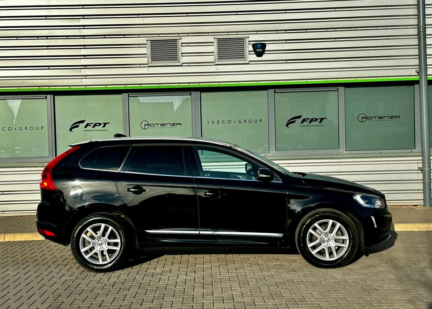 Used Volvo XC60 2016 for sale - 77688985: Photo 59