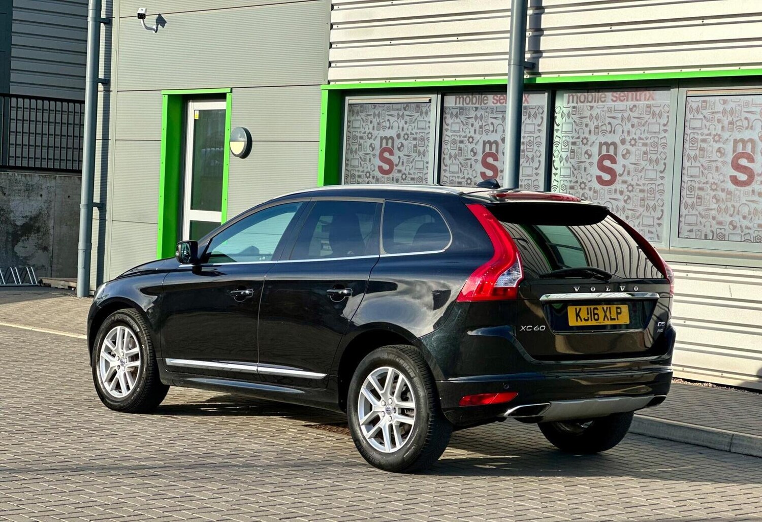 Used Volvo XC60 2016 for sale - 77688985: Photo 60