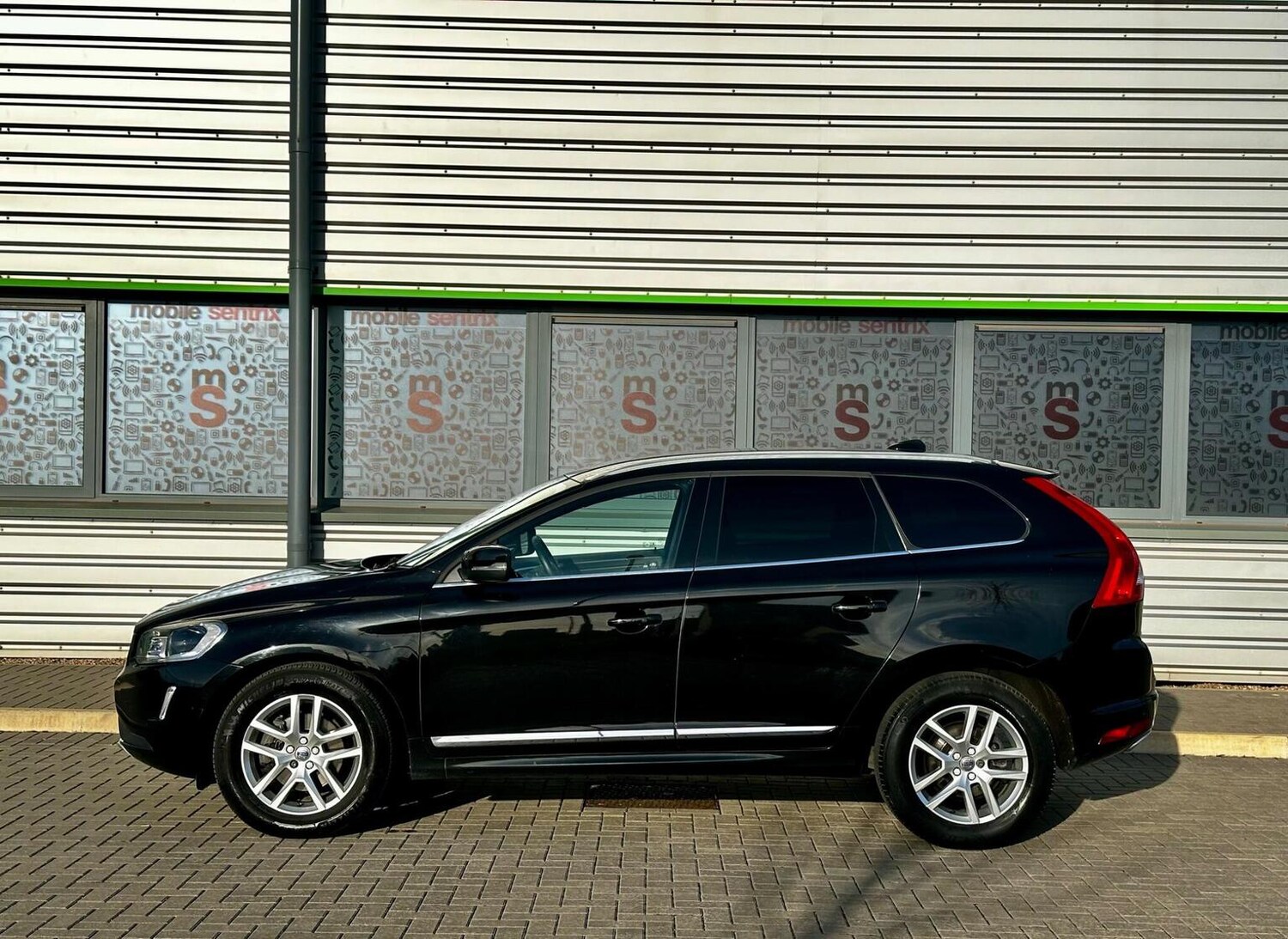 Used Volvo XC60 2016 for sale - 77688985: Photo 63