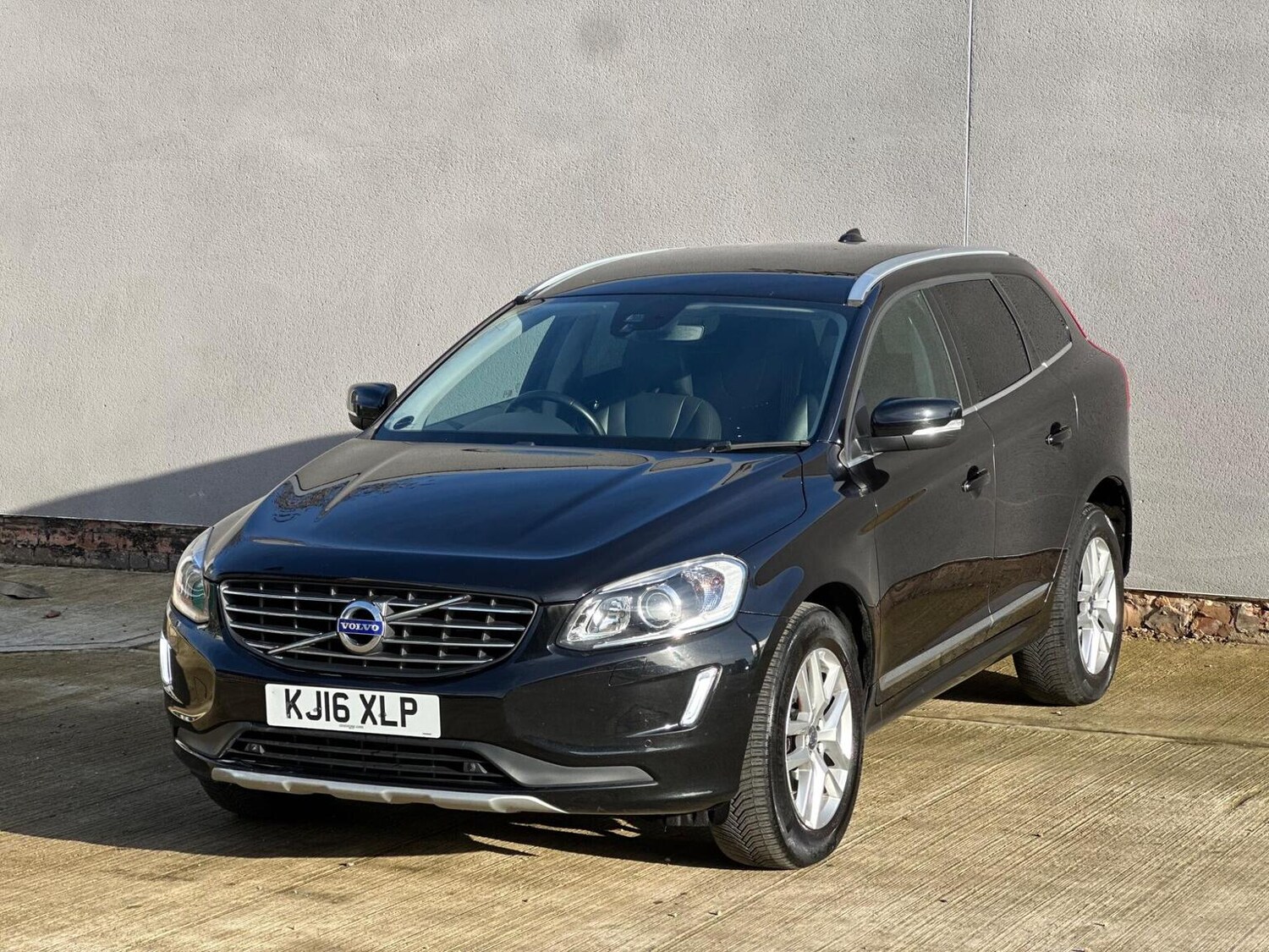 Used Volvo XC60 2016 for sale - 77688985: Photo 77
