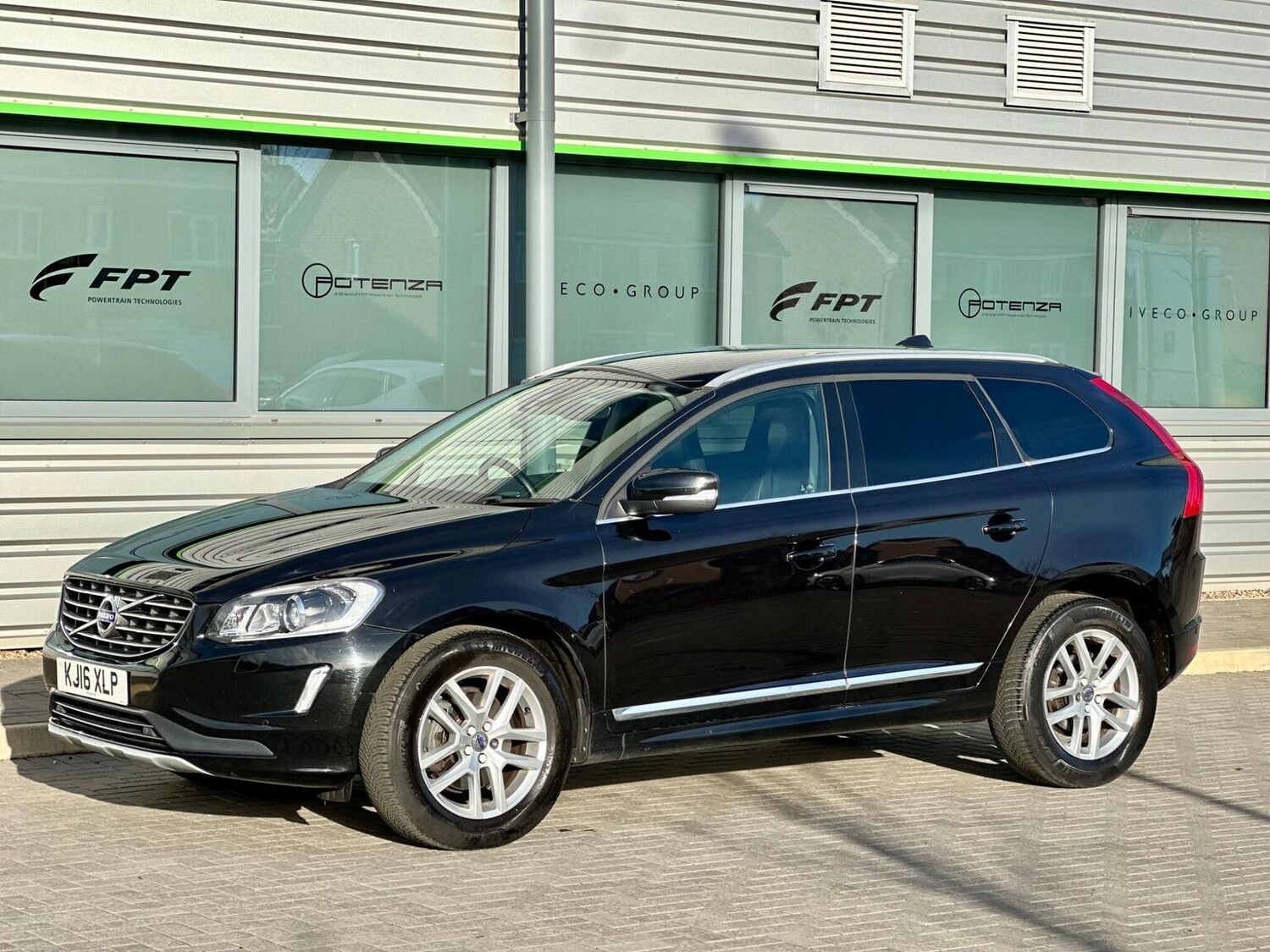 Used Volvo XC60 2016 for sale - 77688985: Photo 88