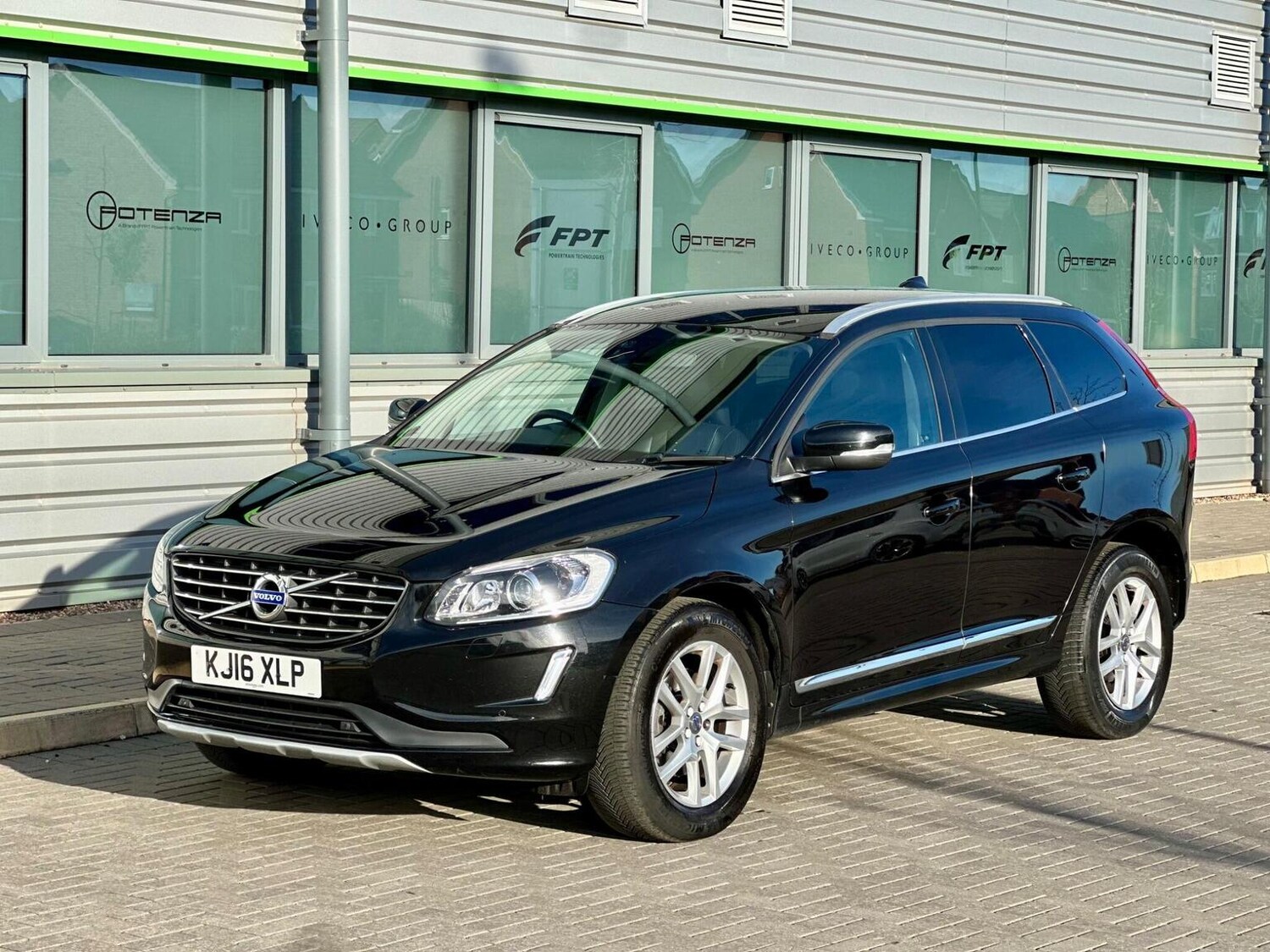 Used Volvo XC60 2016 for sale - 77688985: Photo 89
