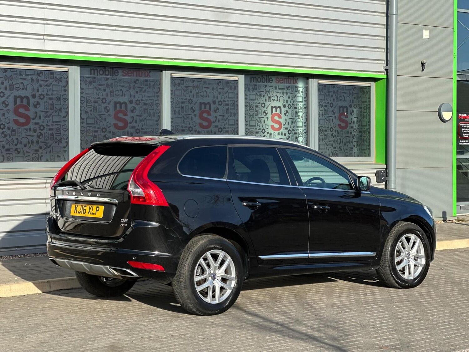Used Volvo XC60 2016 for sale - 77688985: Photo 95