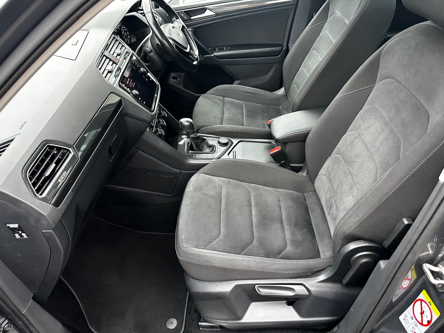 Used Volkswagen Tiguan 2017 for sale - 76594627: Photo 8