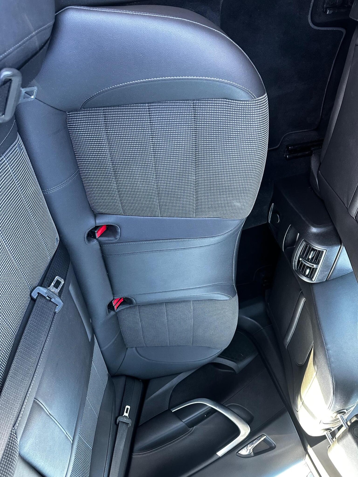 Used Vauxhall Insignia 2010 for sale - 77688979: Photo 13