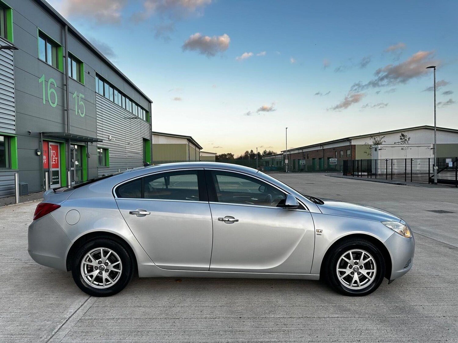 Used Vauxhall Insignia 2010 for sale - 77688979: Photo 21