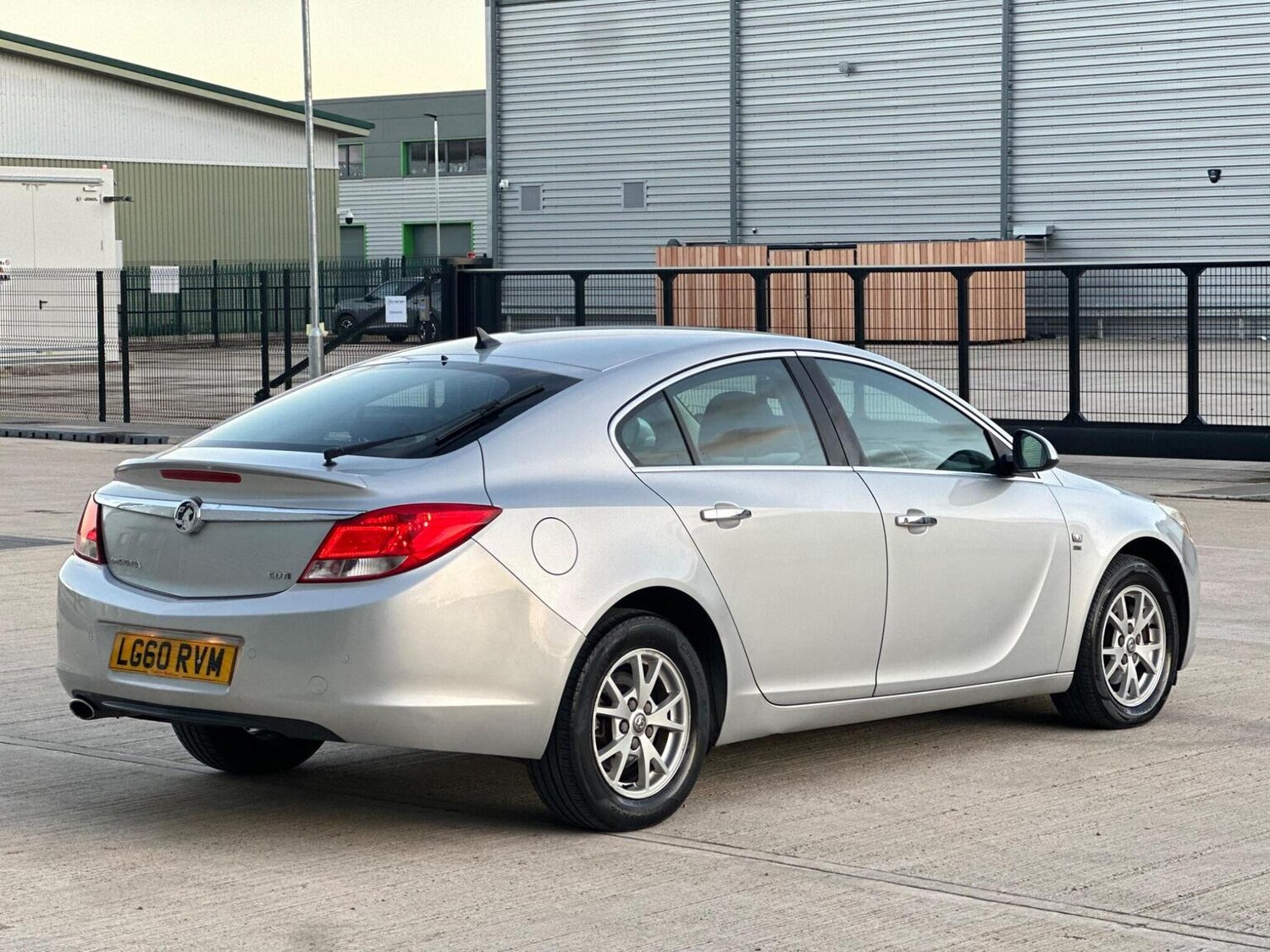 Used Vauxhall Insignia 2010 for sale - 77688979: Photo 28