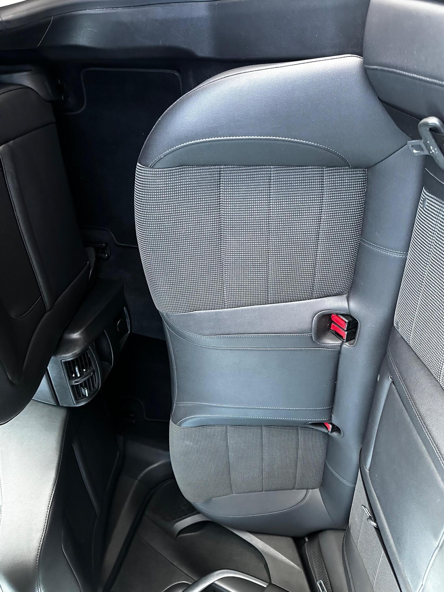 Used Vauxhall Insignia 2010 for sale - 77688979: Photo 29