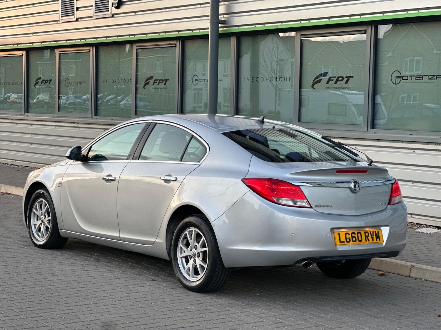 Used Vauxhall Insignia 2010 for sale - 77688979: Photo 4