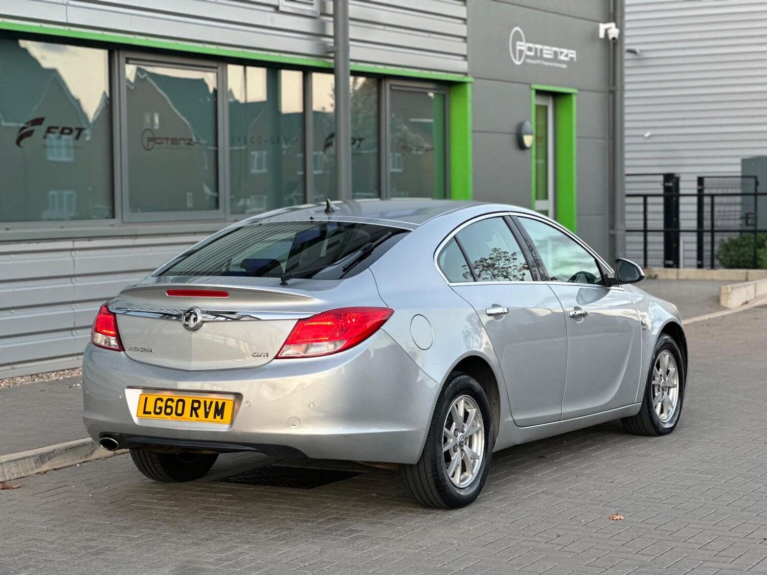Used Vauxhall Insignia 2010 for sale - 77688979: Photo 40