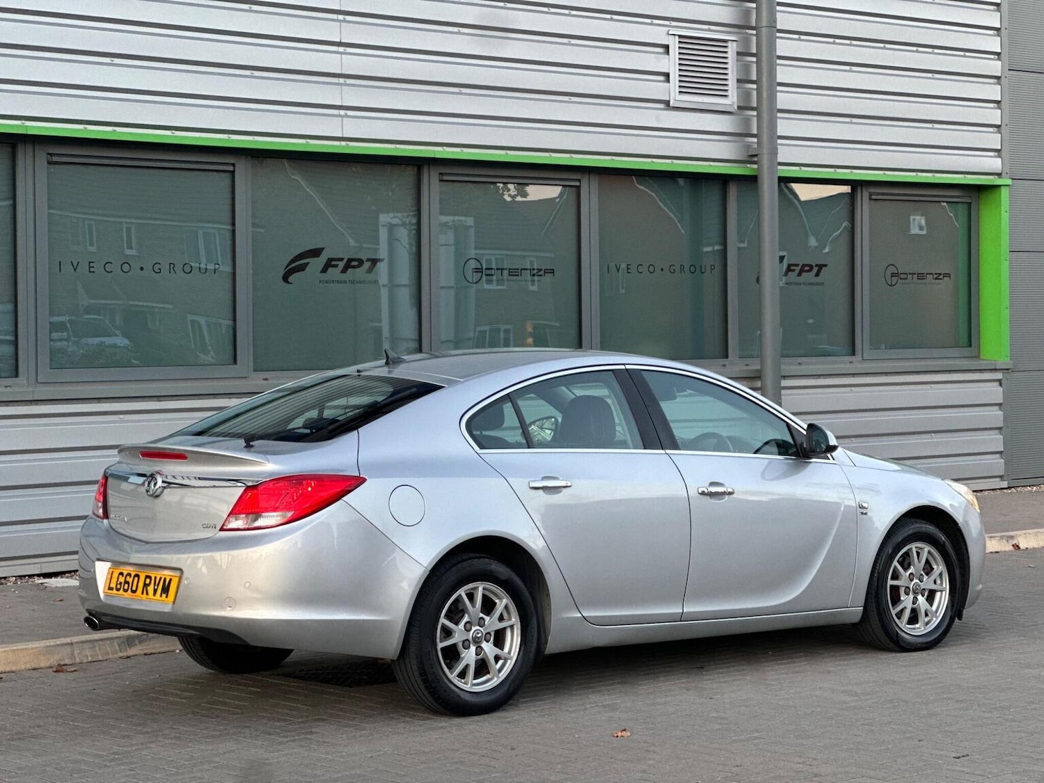 Used Vauxhall Insignia 2010 for sale - 77688979: Photo 5